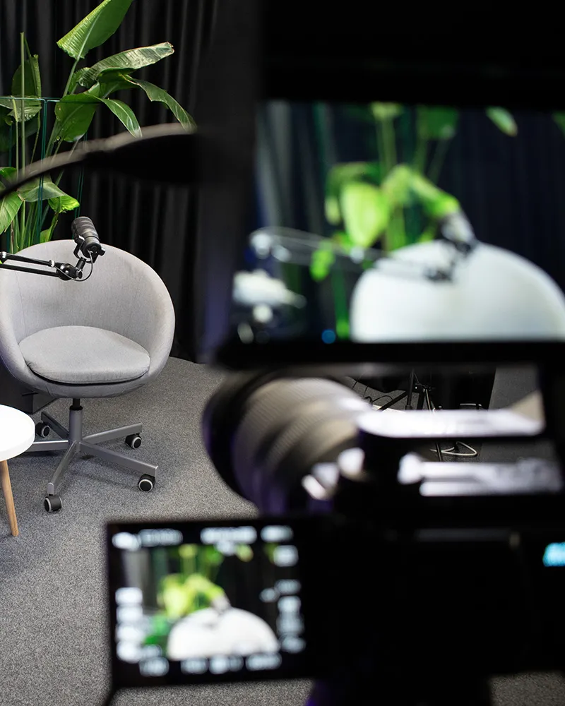 4K videós podcast készítés és világítás